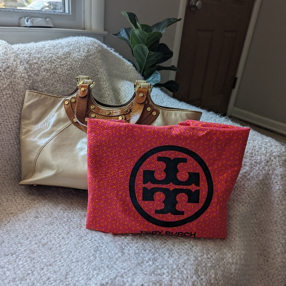 Tory Burch Brewster Tote - Picture 11 of 11